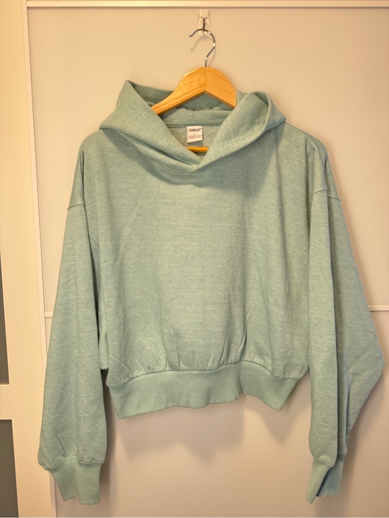 J.O & Co Tops - CLEARANCE 4/$15💸 J.O&co Mint Cropped Hoodie